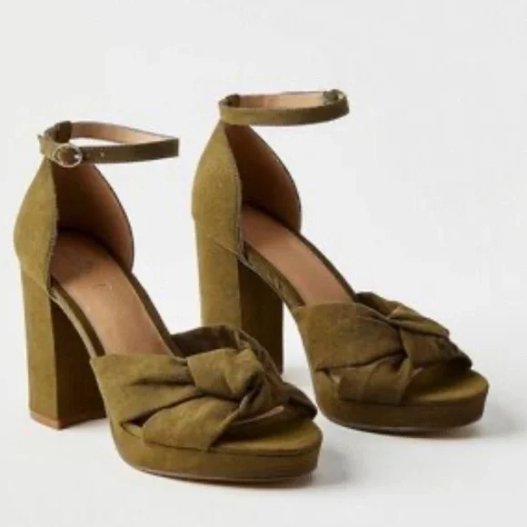 LOFT NWOT Green Block Heel Sandals with Ankle Strap - Picture 1 of 6